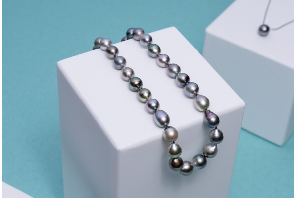 Perlový náhrdelník pre každú ženu